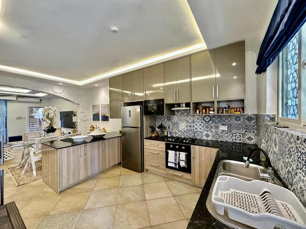 מומבסה Amani Luxury Apartments מראה חיצוני תמונה